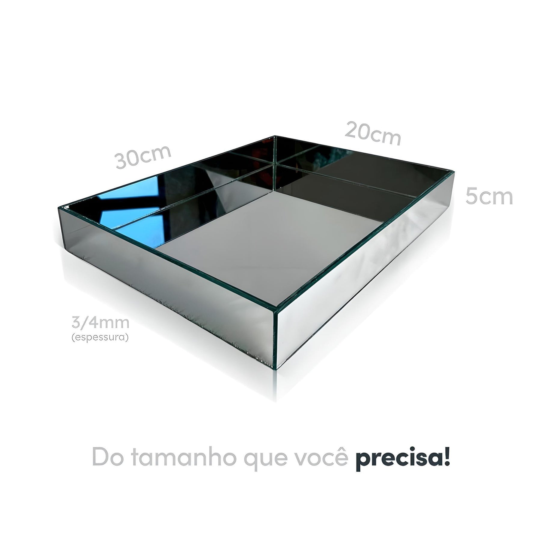 Imagem mostrando as medidas da Bandeja Espelhada Retangular. 30 centímetros de comprimento; 20 centímetros de largura e 5 centímetros de altura.