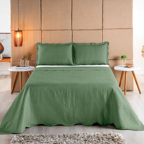 Imagem ambientada do Kit Cobre Leito Colcha Matelado Pastilhas, Verde.