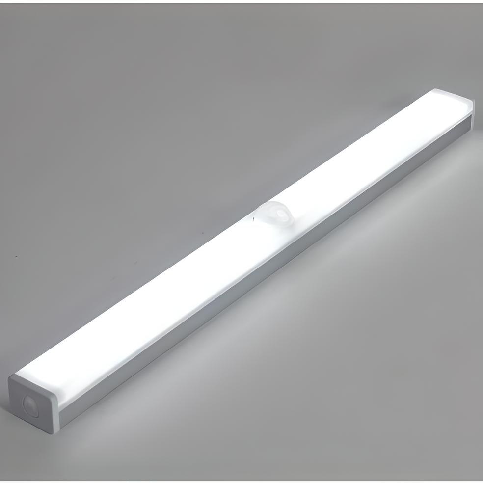 Imagem da Luminária Portátil de LED com Sensor de Presença, com luz branco frio.