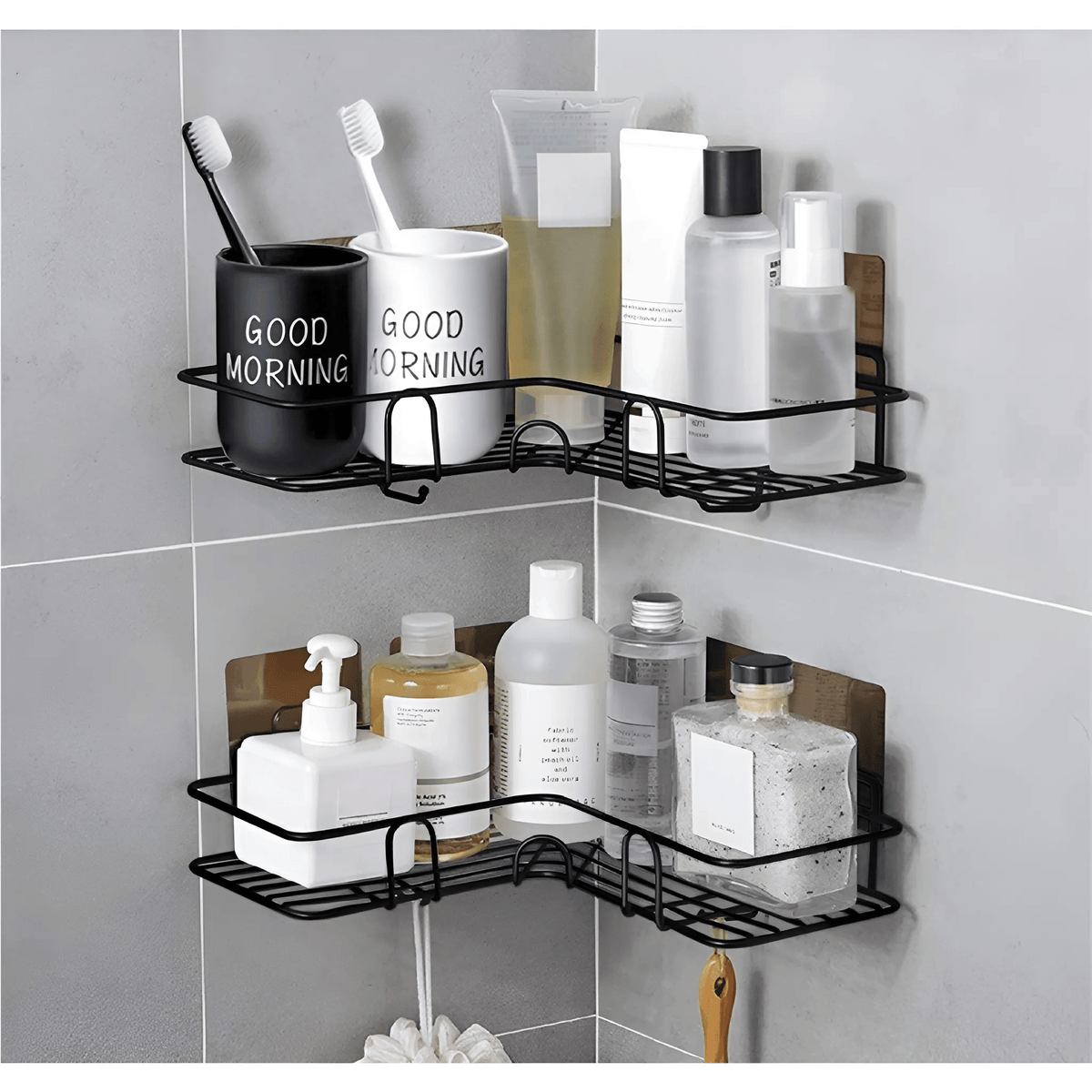 Prateleira de banheiro ou cozinha de formato triangular de cor preta para organizar sabão e shampoo